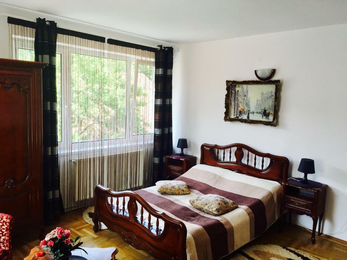 Rolling Stone Hostel Brasov Exterior photo